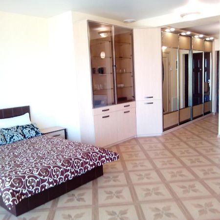 Apartment Near Dnipro Arena エクステリア 写真