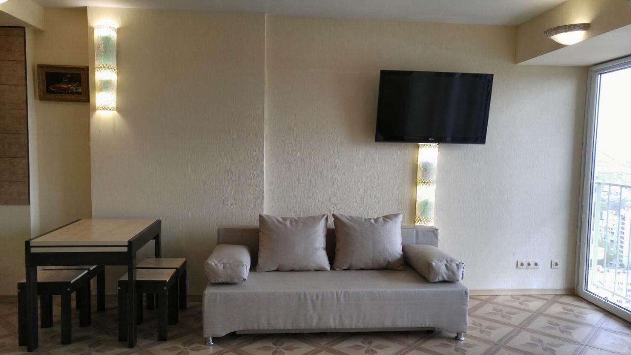 Apartment Near Dnipro Arena エクステリア 写真
